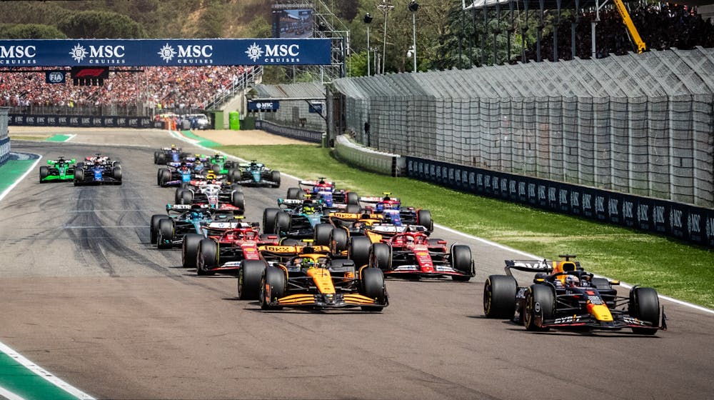 The Inside Track: Unveiling the 2025 Australian Grand Prix Favorites and Predictions